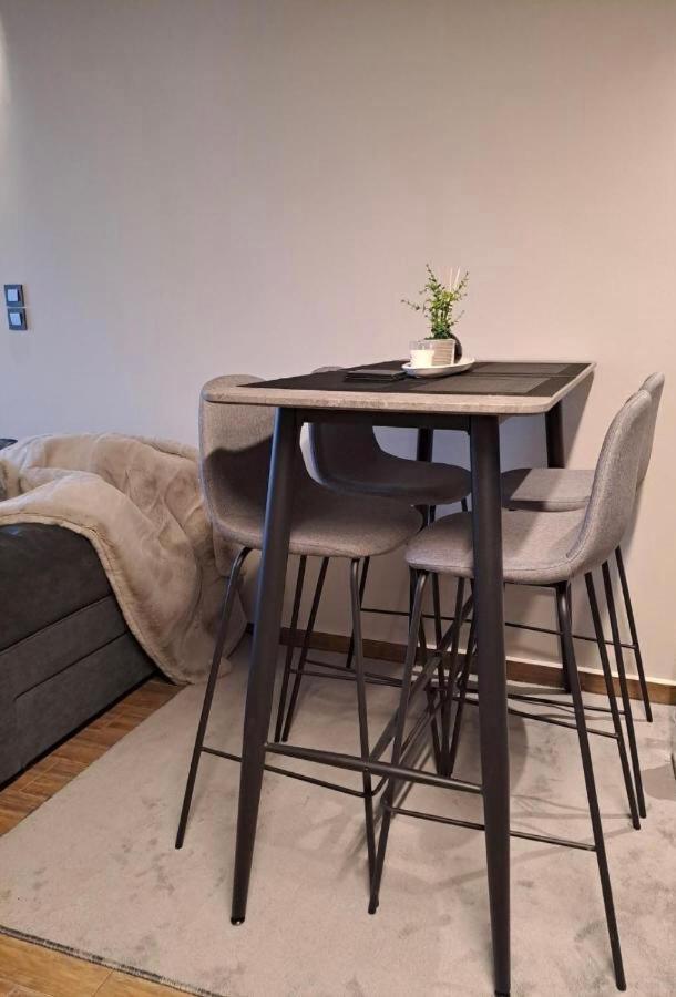 איגיו Vrachos Suites מראה חיצוני תמונה